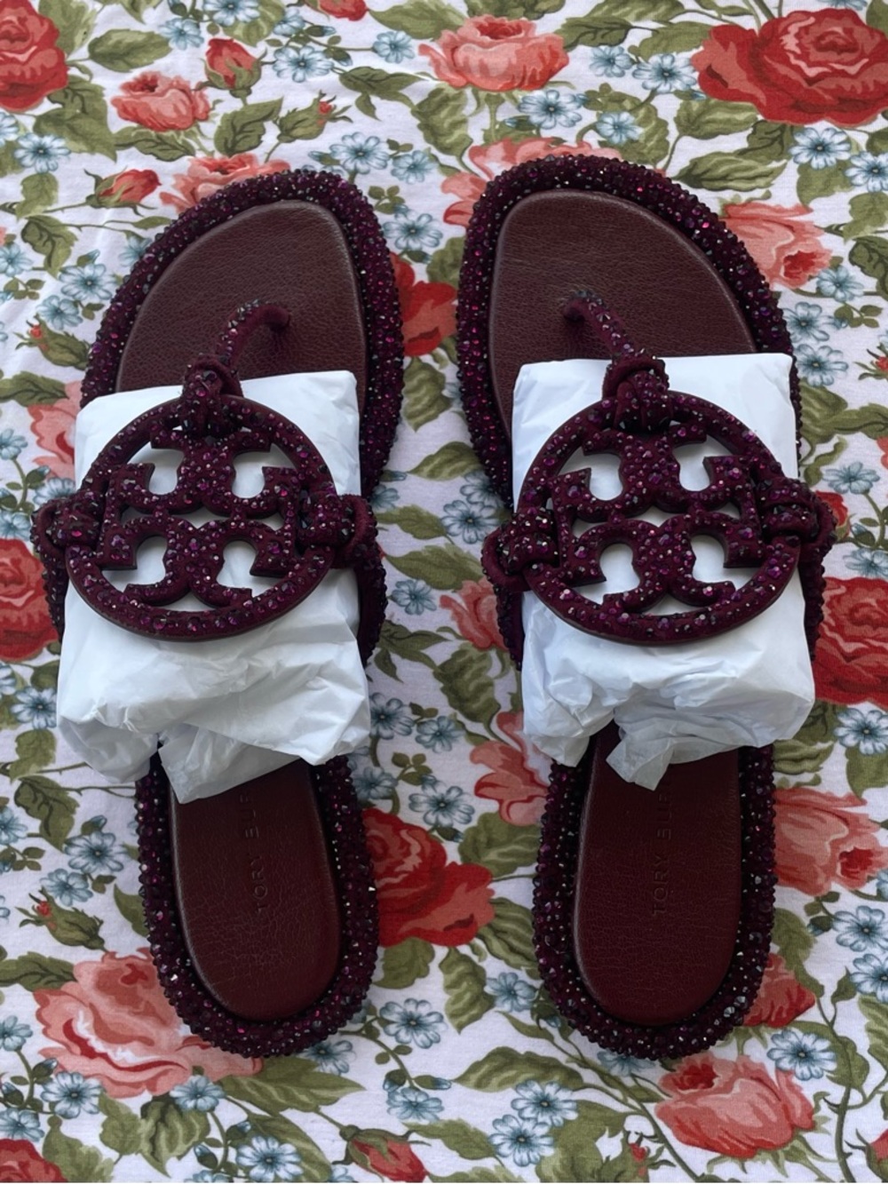 **MOTHERS DAY SPECIAL**Tory Burch Pave Knotted Millers in ‘Dark Carmine’ size 6